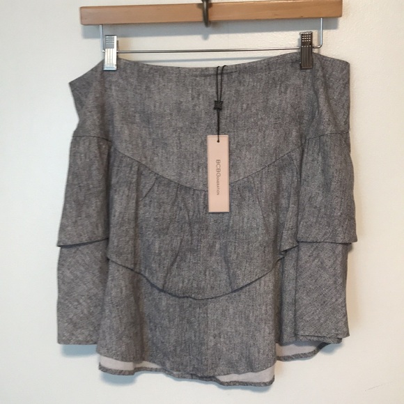 NEW BCBG Generation Tiered Mini Skirt. Large - Picture 2 of 7